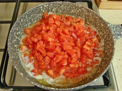 Tavada Domates Soslu Köfte