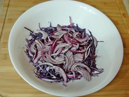 Kırmızı Lahanalı Fasulye Salatası