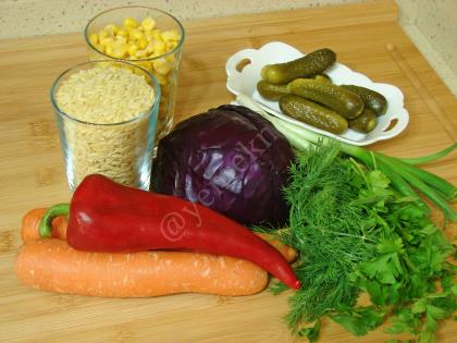 Mor Lahanalı Şehriye Salatası