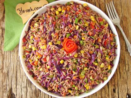 Mor Lahanalı Şehriye Salatası