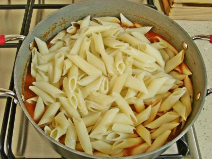 Salçalı Domatesli Makarna