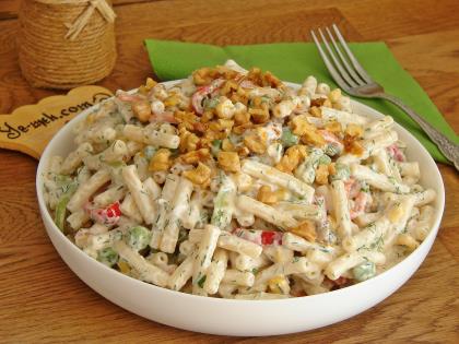 Cevizli Makarna Salatası