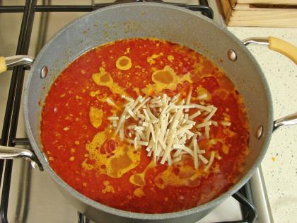 Erişteli Barbunya Çorbası