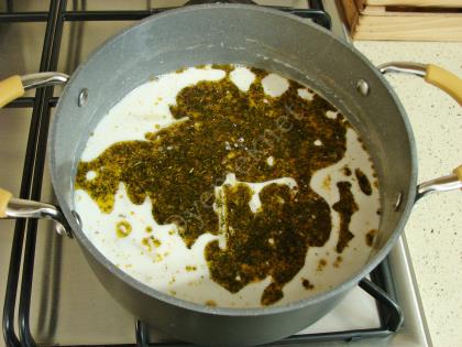 Sütlü Erişte Çorbası