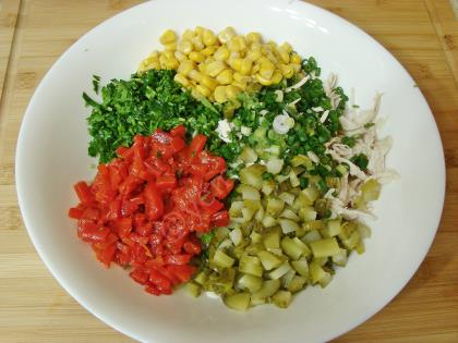 Tavuklu Nohut Salatası