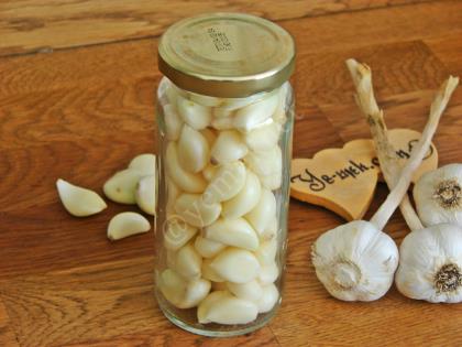 Buzdolabında Soyulmuş Sarımsak Saklama