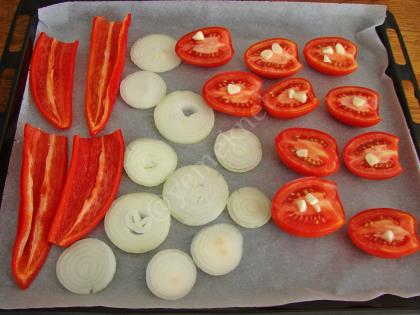 Közlenmiş Biberli Domates Çorbası