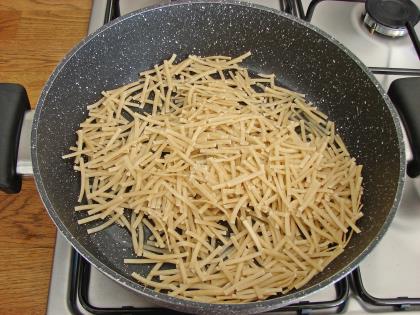 Semizotlu Erişte Salatası