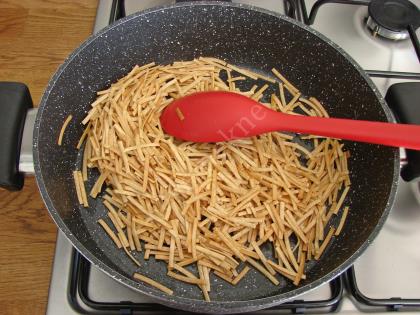 Semizotlu Erişte Salatası