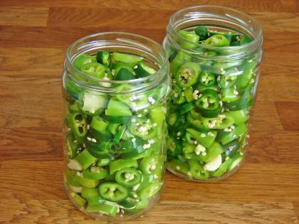 Kaynar Suyla Acı Biber Turşusu