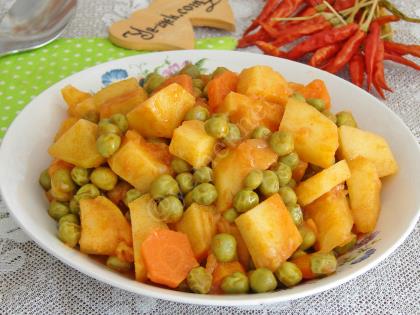 Patatesli Bezelye Yemeği