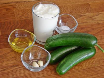 Salatalık Salatası