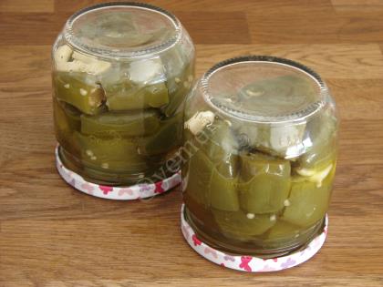 Yağlı Acı Biber Turşusu