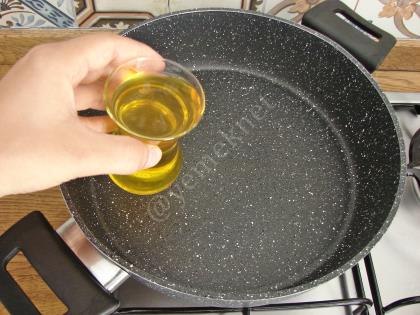 Yağlı Acı Biber Turşusu