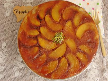 Karamelli Şeftalili Kek