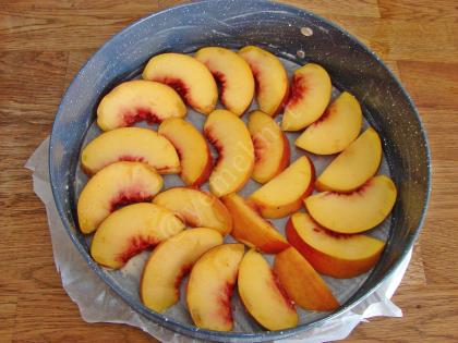 Karamelli Şeftalili Kek