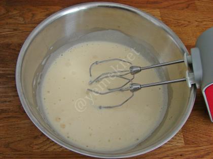 Karamelli Şeftalili Kek