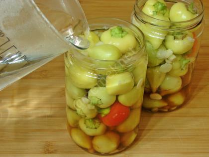 Tombul Acı Biber Turşusu