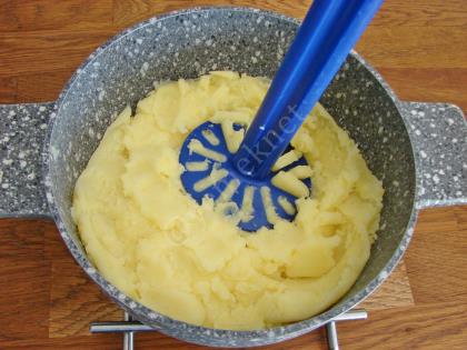 Patatesli Bohça Böreği