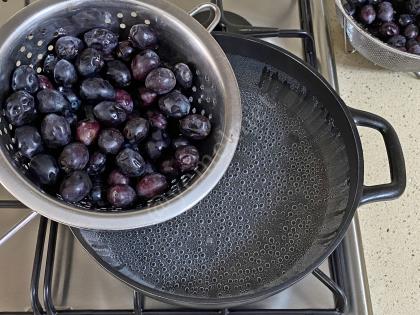 Sıcak Su İle Zeytin Yapımı