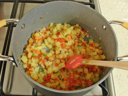 Sebzeli Tarhana Çorbası