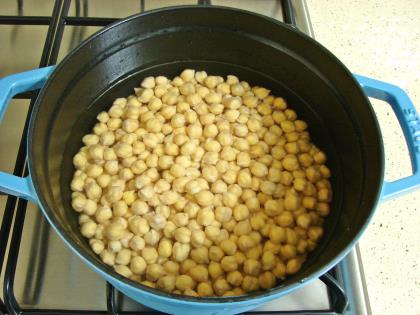 Sucuklu Nohut Yemeği