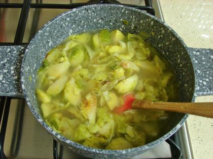 Brüksel Lahanası Çorbası