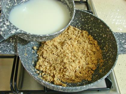 Cevizli İrmik Helvası