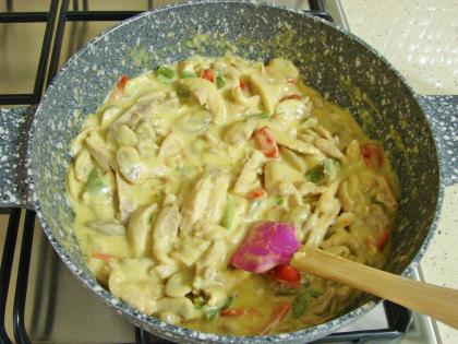 Mantarlı Köri Soslu Tavuk