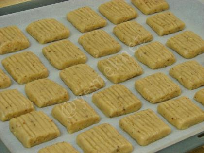 Kesme Nevzine Tatlısı