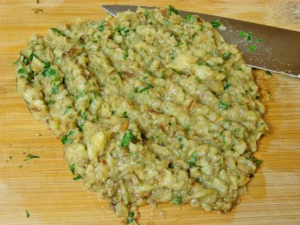 Nohutlu Köz Patlıcan Salatası