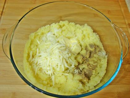 Patates Püresinde Tavuk Sote