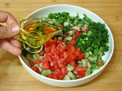 İç Bakla Salatası