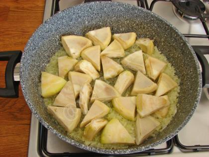 Bezelyeli Enginar Yemeği