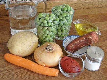 Sucuklu Bezelye Yemeği