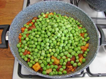 Etli Bezelye Yemeği