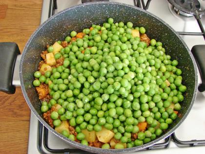 Kıymalı Bezelye Yemeği