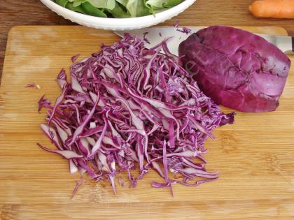 Mor Lahanalı Semizotu Salatası