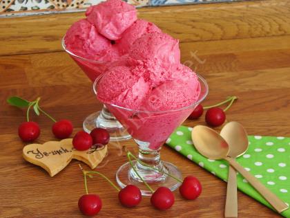 Vişneli Dondurma