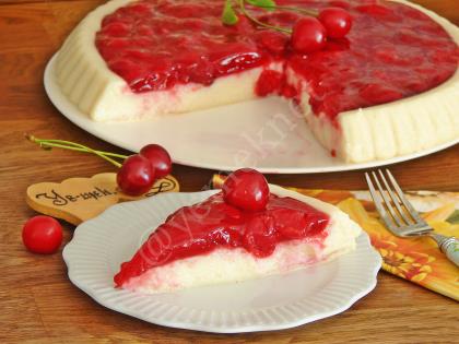 Vişneli İrmik Tatlısı