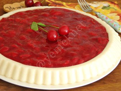 Vişneli İrmik Tatlısı