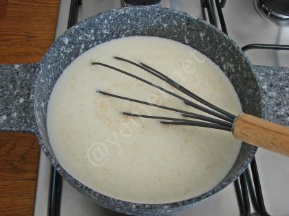 Vişneli İrmik Tatlısı