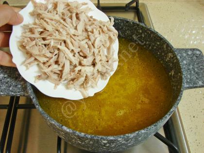Tavuk Suyu Çorbası