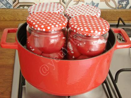 Çiğden Domates Konservesi