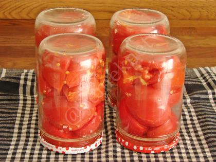 Çiğden Domates Konservesi