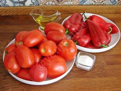 Közlenmiş Biberli Domates Konservesi