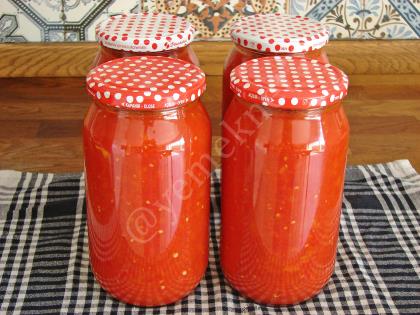 Közlenmiş Biberli Domates Konservesi