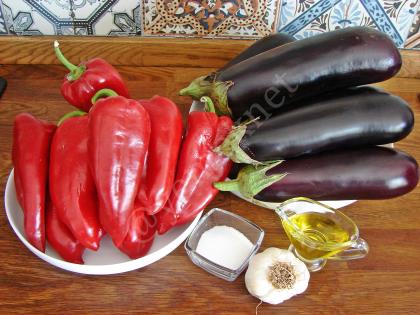 Közlenmiş Biberli Patlıcan Konservesi