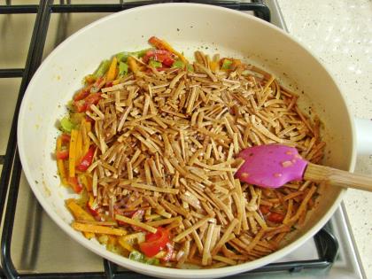 Sebzeli Erişte Pilavı