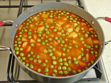 Fırında Köfteli Bezelye Yemeği